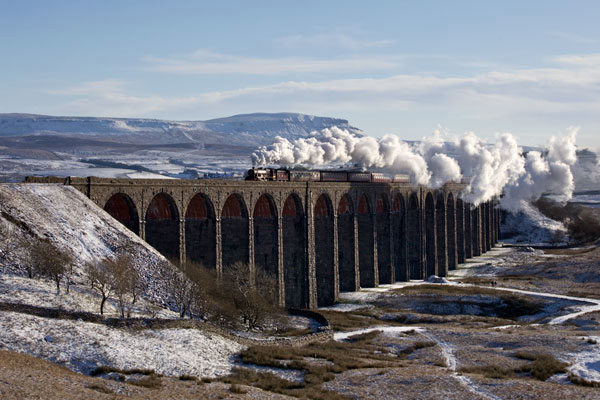 Leander Crossing Ribblehead Viaduct, Ref: 6987